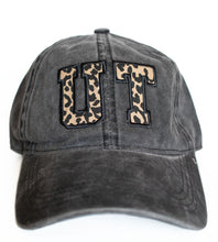 Load image into Gallery viewer, Utah State Patch Animal Print Embroidered Vintage Baseball Hat
